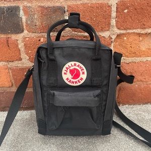 Fjallraven Kanken Sling - Black